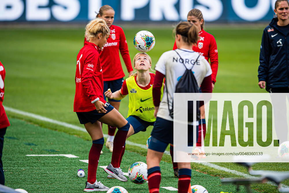 Julie Blakstad of the Norwegian womens national football team during a training session on September 20, 2020 in Oslo Photo Marius Simensen BILDBYRAN Cop 238 bbeng dam em kval em kvalifisering Women em kvalik football fotball fotboll norge norway soccer training training träning uefa euro qualifier,