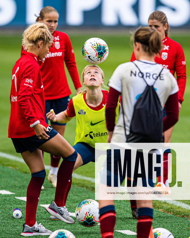 Julie Blakstad of the Norwegian womens national football team during a training session on September 20, 2020 in Oslo Photo Marius Simensen BILDBYRAN Cop 238 bbeng dam em kval em kvalifisering Women em kvalik football fotball fotboll norge norway soccer training training träning uefa euro qualifier,