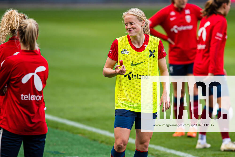 Julie Blakstad of the Norwegian womens national football team during a training session on September 20, 2020 in Oslo Photo Marius Simensen BILDBYRAN Cop 238 bbeng dam em kval em kvalifisering Women em kvalik football fotball fotboll norge norway soccer training training träning uefa euro qualifier,