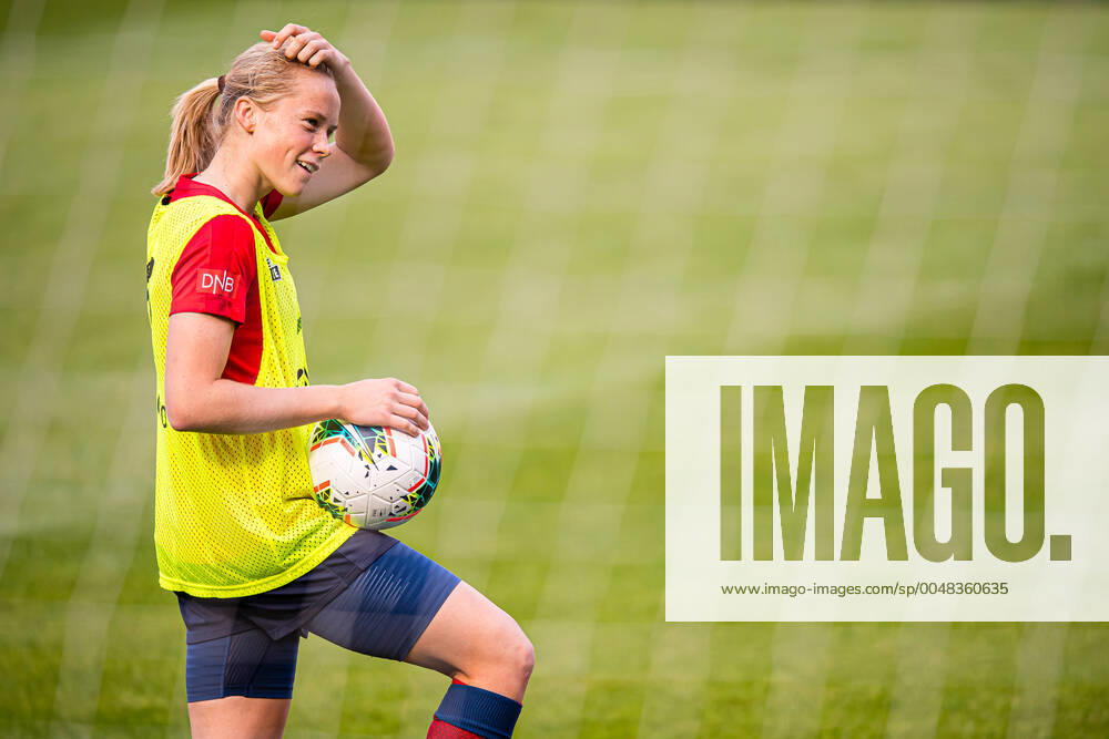 Julie Blakstad of the Norwegian womens national football team during a training session on September 20, 2020 in Oslo Photo Marius Simensen BILDBYRAN Cop 238 bbeng dam em kval em kvalifisering Women em kvalik football fotball fotboll norge norway soccer training training träning uefa euro qualifier,