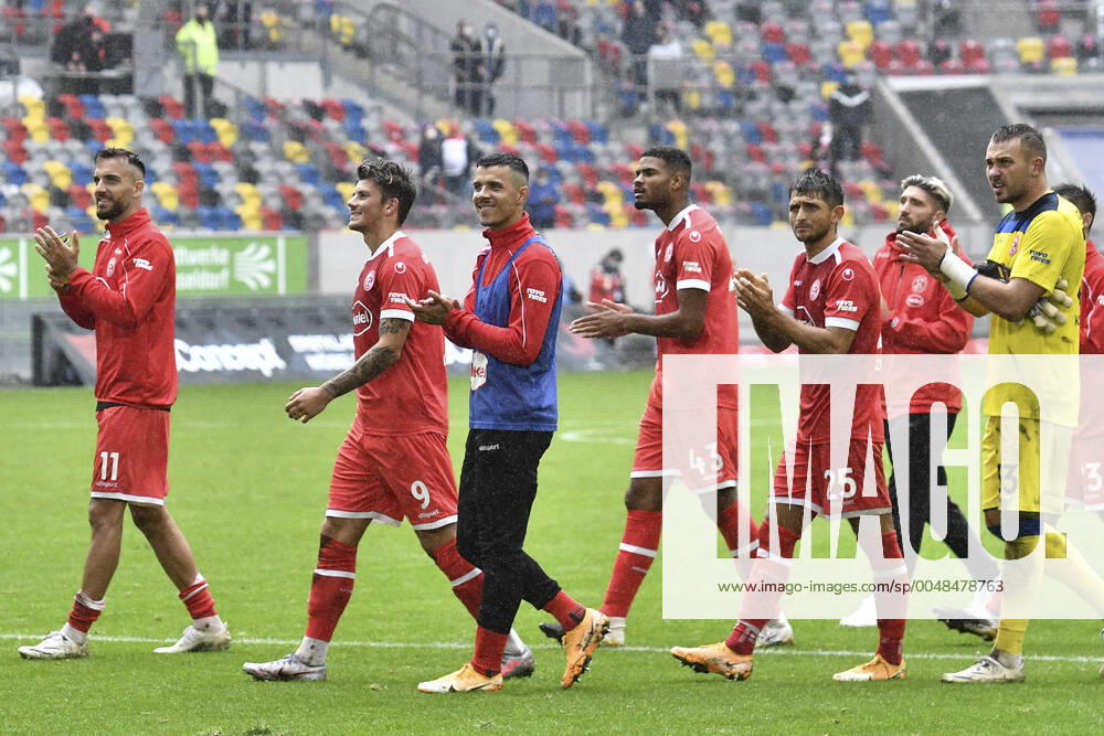 Final jubilation Final jubilation Emotion Joy of the team of Duesseldorf 26 09 2020 Football, 2 Bundesliga, Fortuna Duesseldorf vs FC Wuerzburger Kickers, Merkur Spiel Arena, Duesseldorf, DFB DFL REGULATIONS PROHIBIT ANY USE OF PHOTOGRAPHS AS IMAGE SEQUENCES AND OR QUASI VIDEO