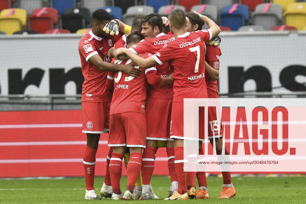 Final jubilation Final jubilation Emotion Joy of the team of Duesseldorf 26 09 2020 Football, 2 Bundesliga, Fortuna Duesseldorf vs FC Wuerzburger Kickers, Merkur Spiel Arena, Duesseldorf, DFB DFL REGULATIONS PROHIBIT ANY USE OF PHOTOGRAPHS AS IMAGE SEQUENCES AND OR QUASI VIDEO