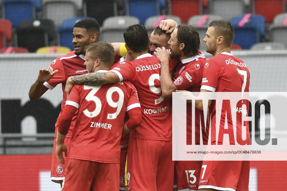Final jubilation Final jubilation Emotion Joy of the team of Duesseldorf 26 09 2020 Football, 2 Bundesliga, Fortuna Duesseldorf vs FC Wuerzburger Kickers, Merkur Spiel Arena, Duesseldorf, DFB DFL REGULATIONS PROHIBIT ANY USE OF PHOTOGRAPHS AS IMAGE SEQUENCES AND OR QUASI VIDEO