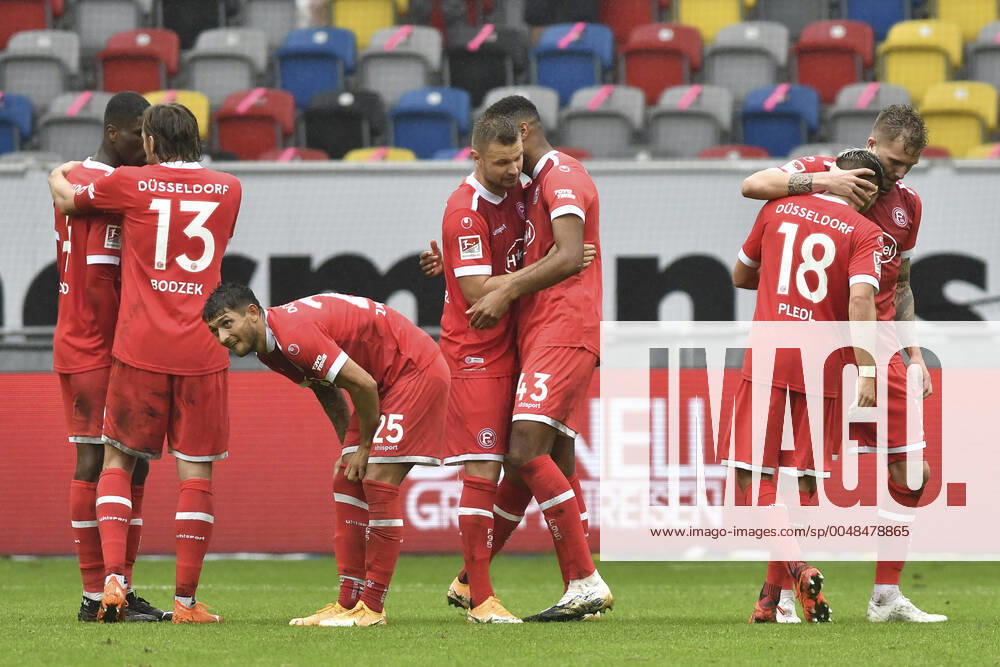 Final jubilation Final jubilation Emotion Joy of the team of Duesseldorf 26 09 2020 Football, 2 Bundesliga, Fortuna Duesseldorf vs FC Wuerzburger Kickers, Merkur Spiel Arena, Duesseldorf, DFB DFL REGULATIONS PROHIBIT ANY USE OF PHOTOGRAPHS AS IMAGE SEQUENCES AND OR QUASI VIDEO