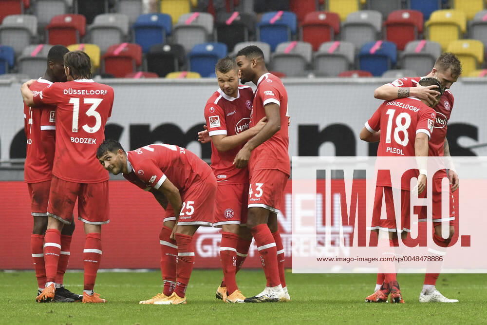 Final jubilation Final jubilation Emotion Joy of the team of Duesseldorf 26 09 2020 Football, 2 Bundesliga, Fortuna Duesseldorf vs FC Wuerzburger Kickers, Merkur Spiel Arena, Duesseldorf, DFB DFL REGULATIONS PROHIBIT ANY USE OF PHOTOGRAPHS AS IMAGE SEQUENCES AND OR QUASI VIDEO