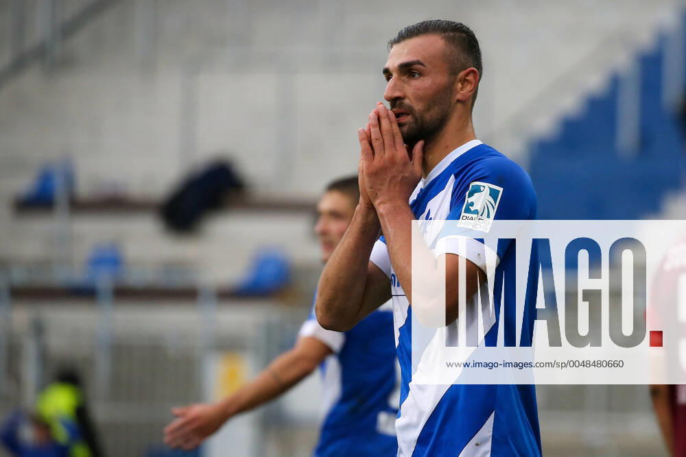 Fussball 2 Bundesliga SV Darmstadt 98 SSV Jahn Regensburg emonline v l , Serdar Dursun SV Darmstadt 98 , disappointed, disappointed looking, dissapointed, sad, frustrated, frustrated