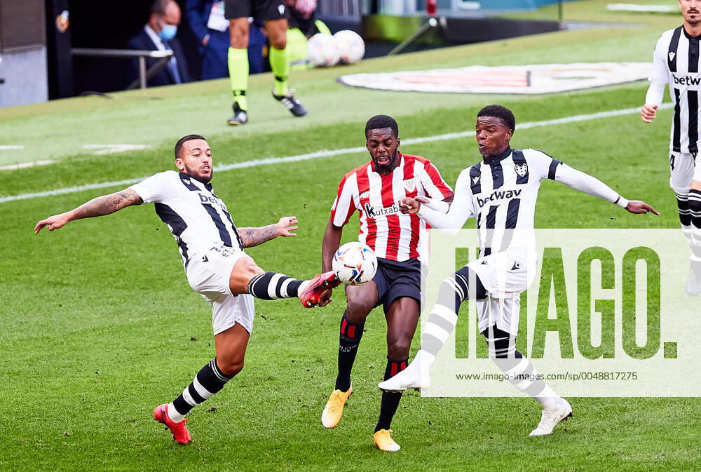 Inaki Williams of Athletic Club, Michael Malsa and Ruben Vezo of Levante during the Spanish league, La Liga Santander, football match played between Athletic Club de Bilbao and Levante UD at San Mames stadium on October 18, 2020 in Bilbao, Spain. Bilbao SPAIN - ZUMAa181 20201018_zaa_a181_070