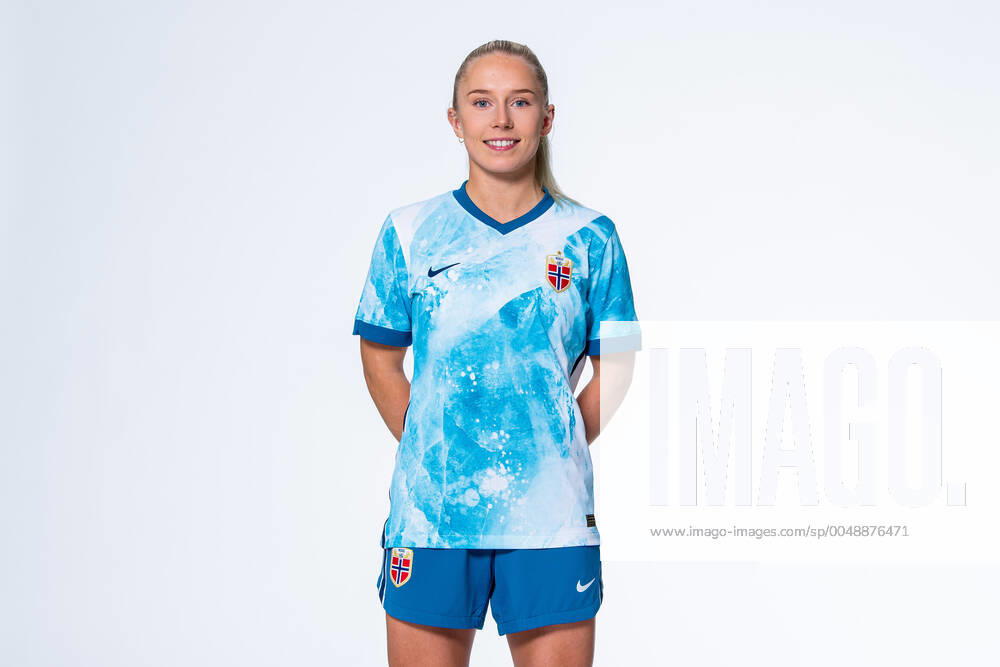 Thea Bjelde of the Norwegian womens national football team poses for a portrait on October 22, 2020 in Oslo Photo Vegard Wivestad Grott BILDBYRAN kod VG VG0061 bbeng fotball fotboll football norge norway a kvinnor portrett porträtt portraits dam,