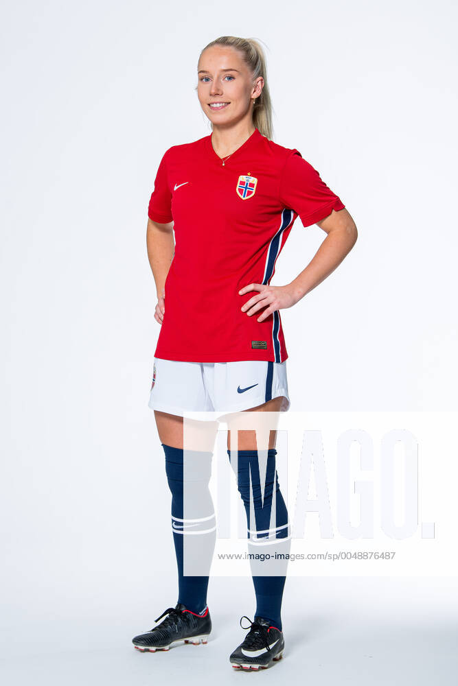 Thea Bjelde of the Norwegian womens national football team poses for a portrait on October 22, 2020 in Oslo Photo Vegard Wivestad Grott BILDBYRAN kod VG VG0061 bbeng fotball fotboll football norge norway a kvinnor portrett porträtt portraits dam,