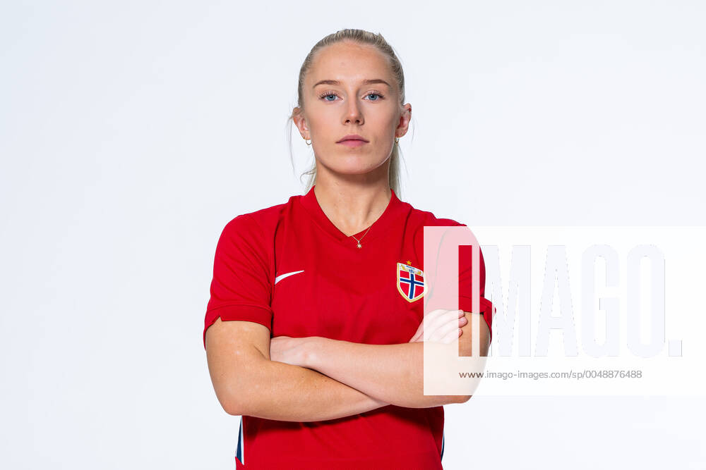 Thea Bjelde of the Norwegian womens national football team poses for a portrait on October 22, 2020 in Oslo Photo Vegard Wivestad Grott BILDBYRAN kod VG VG0061 bbeng fotball fotboll football norge norway a kvinnor portrett porträtt portraits dam,