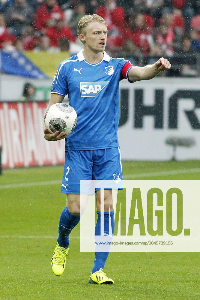 Mainz, Germany 05 October 2013 1 Bundesliga 13 14 8 Spieltag 1 FSV Mainz 05 vs 1899 Hoffenheim Andreas Beck Hoffenheim , gestures gestures gestures gestures, with ball, high, high format 1 Bundesliga 13 14 8 Spieltag 1 FSV Mainz 05 vs 1899 Hoffenheim jr