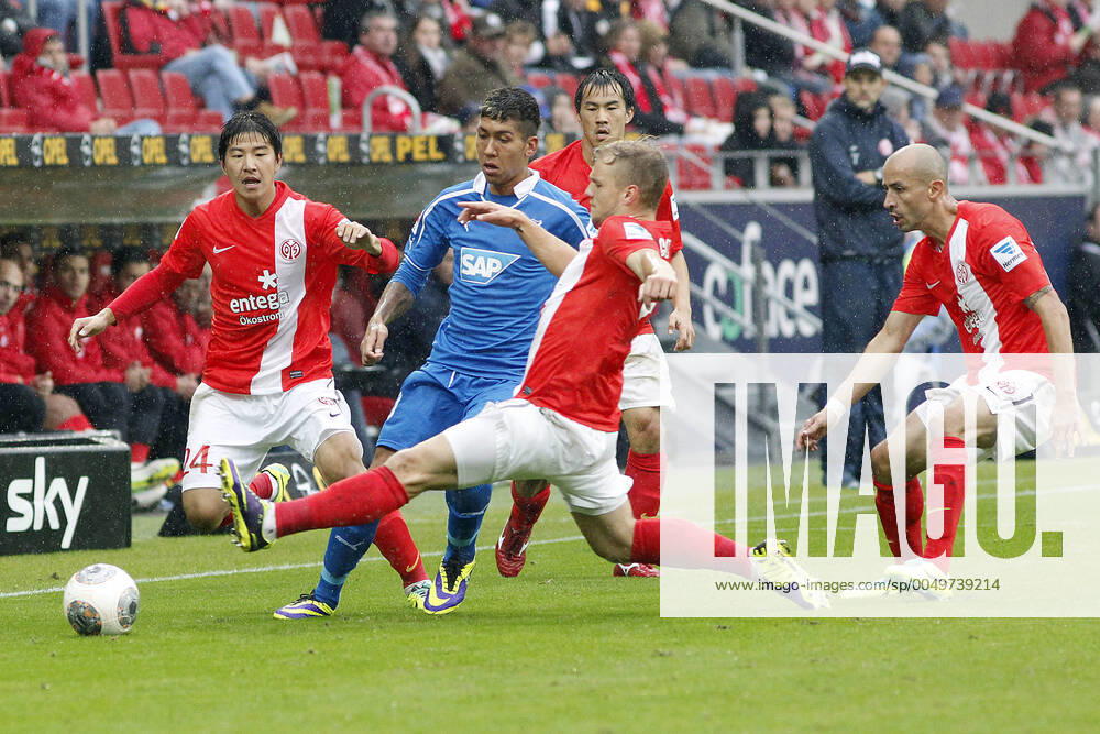 Mainz, Germany 05 October 2013 1 Bundesliga 13 14 8 Matchday 1 FSV Mainz 05 vs 1899 Hoffenheim v li Joo Ho Park Mainz , Roberto Firmino Hoffenheim , Johannes Geis Mainz , Elkin Soto Mainz , t.s., landscape 1 Bundesliga 13 14 8 Matchday 1 FSV Mainz 05 vs 1899 Hoffenheim jr