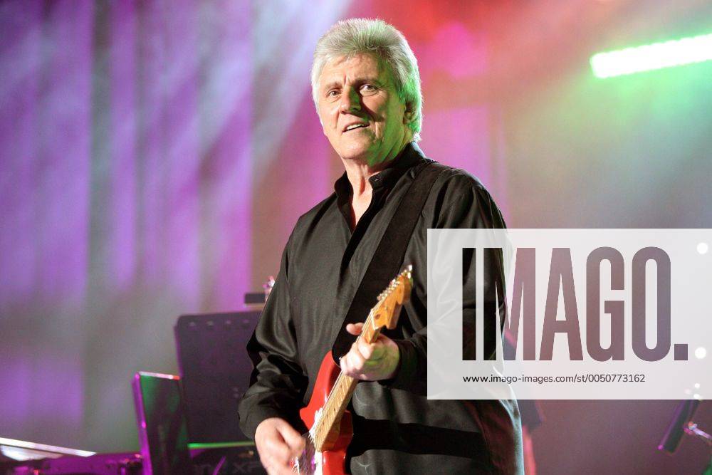 Gitarrist Bruce Welch (GBR Shadows) anlässlich eines Konzertes in Dortmund