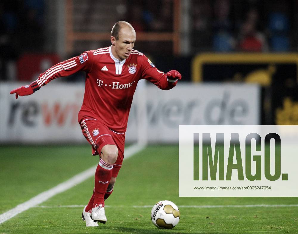 Fußball Bundesliga, 16. Spieltag, 12.12.2009, VfL Bochum - FC Bayern München 1:5; Arjen ROBBEN ( Bayern München)