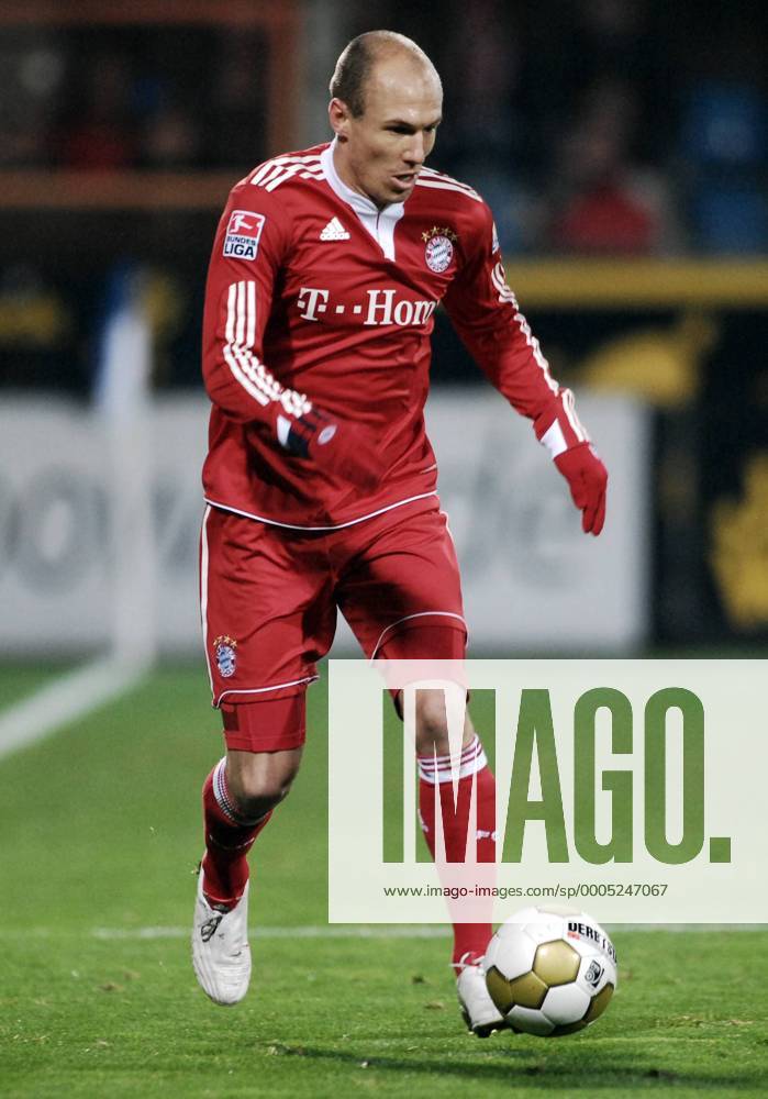 Fußball Bundesliga, 16. Spieltag, 12.12.2009, VfL Bochum - FC Bayern München 1:5; Arjen ROBBEN ( Bayern München)