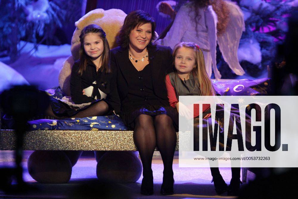 Sängerin Nicki mit ihren Töchtern Sina und Kimi - Generalprobe zur ARD-Show Das Winterfest der Träume in der Messe Halle (Saale)