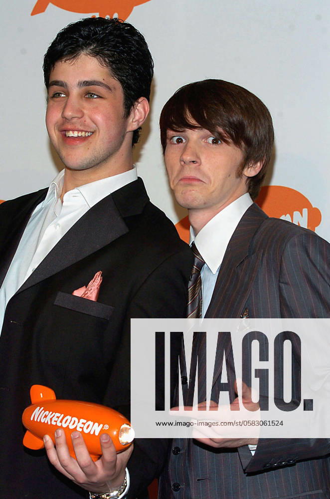 THE PRESS ROOM OF THE 19TH ANNUAL KIDS CHOICE AWARDS JOSH PECK AND DRAKE BELL IIN THE PRESS ROOM OF THE 19TH ANNUAL KIDS CHOICE AWARDS HELD AT UCLA S PAULEY PAVILION. WESTWOOD, CA. 1 APRIL 2006. PICTURES ,