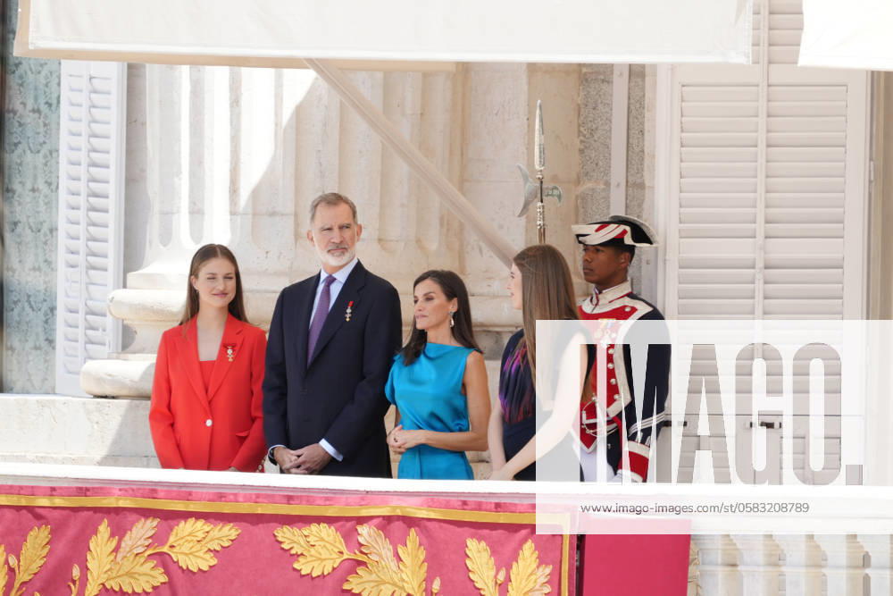 Madrid Princess Leonor and King Felipe and Queen Letizia and Princess Sofia on balcony of the royal palace during the 10th anniversary of the Spanish King his coronation in Madrid. No Spain Â