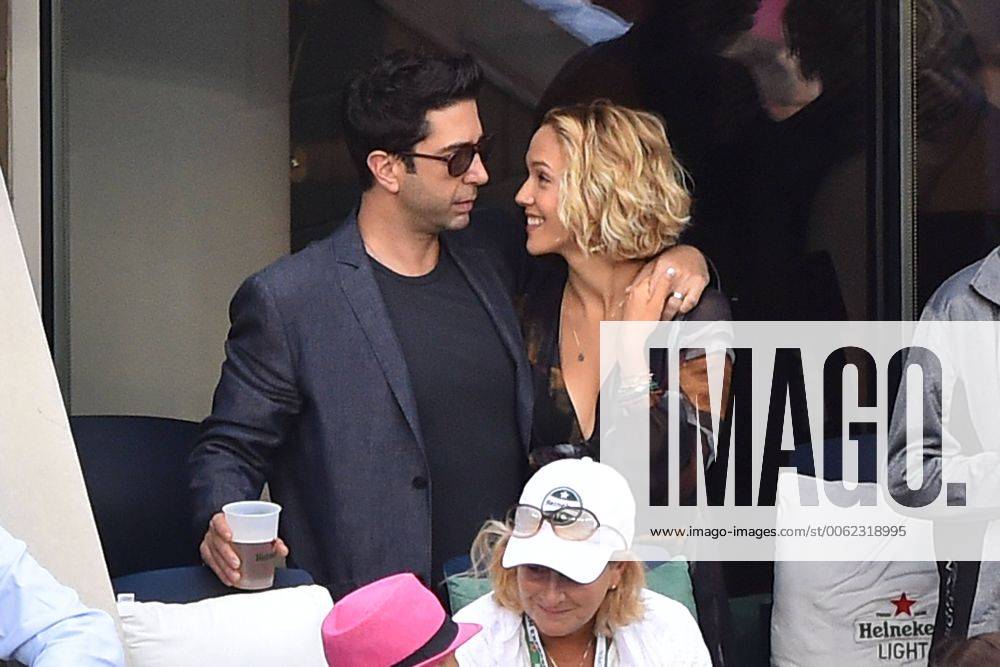 David Schwimmer and his girlfriend - US Open 2014 - 08 09 2014 TennisMagazine Panoramic