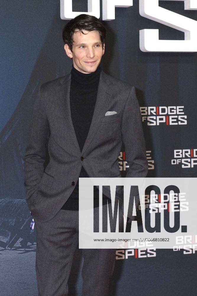 Sabin Tambrea bei der Premiere des Kinofilms Bridge of Spies: Der Unterhändler im Zoo Palast. Berlin, 13.11.2015 Foto:xJ.xQuinternx xFuturexImage