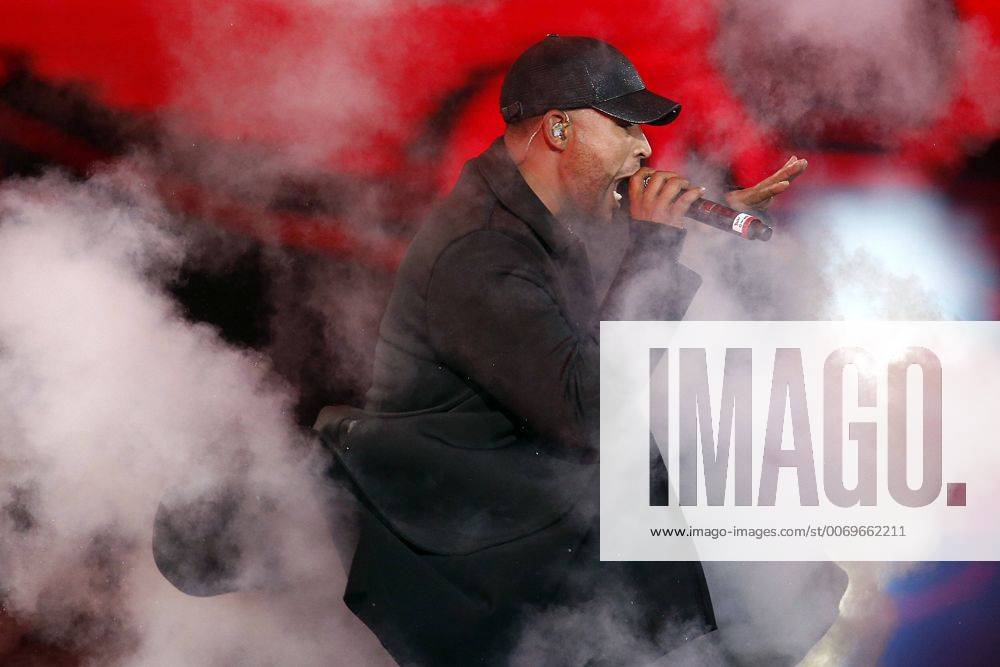 Puerto Rican singer Don Omar performs on the stage during his concert at the 57th Vina del Mar International Song Festival in Vina del Mar, Chile, 28 February 2016. 57th Vina del Mar International Song Festival !ACHTUNG: NUR REDAKTIONELLE NUTZUNG! GRA004 20160228-635922499391295662