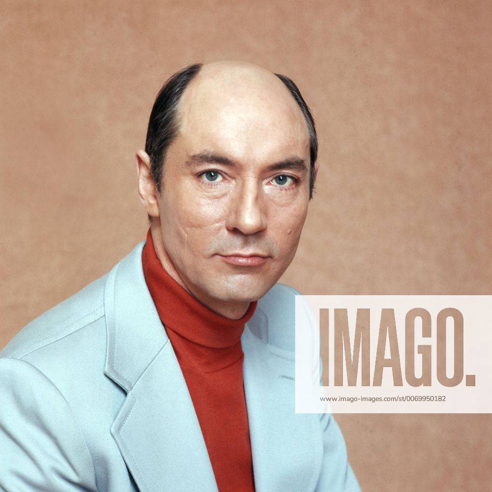Martin Benrath Der deutsche Schauspieler Martin Benrath, Deutschland 1970er Jahre. German actor Martin Benrath, 1970s.