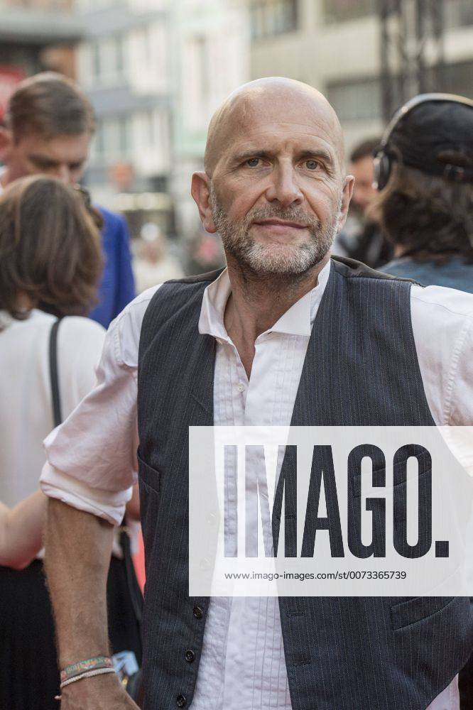 Director Nic Balthazar pictured during the premiere of Everybody Happy , opening film of the tenth edition of the Oostende Film festival, in Oostende, Friday 09 September 2016. JONASxROOSENS 04930058