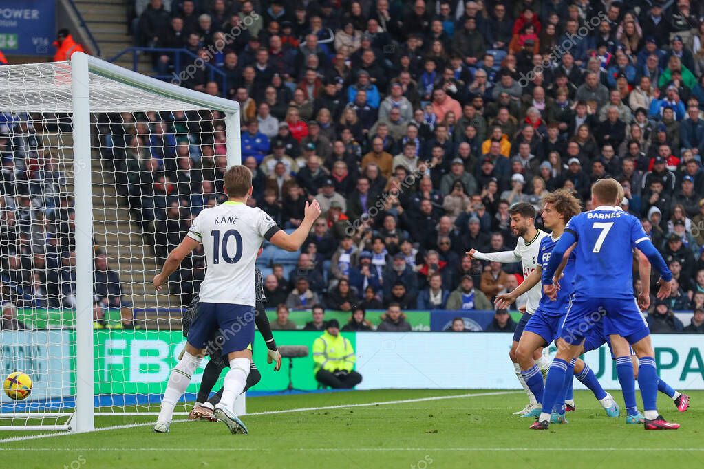 Rodrigo Bentancur #30 of Tottenham Hotspur scores a goal to make it 0-1 during the Premier League match Leicester City vs Tottenham Hotspur at King Power Stadium, Leicester, United Kingdom, 11th February 202
