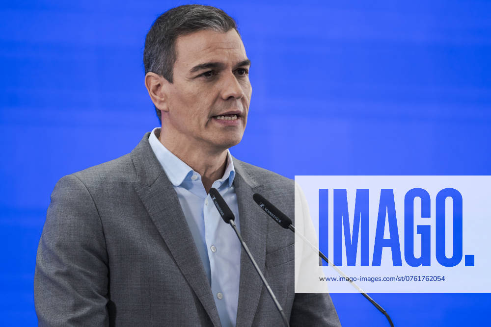 Spanish Prime Minister Pedro Sánchez in Madrid, Spain - 12 Sep 2024 Spanish Prime Minister, Pedro Sanchez presented the new campaign titled Public transport, do you get it? aimed at promoting the use of public transport. The event was also attended by the Minister of Transport and Sustainable Mobility, Oscar Puente. This initiative is part of the government s efforts to encourage more sustainable mobility, reducing the use of private vehicles, thereby lowering emissions and easing traffic congestion in major cities. Madrid Spain