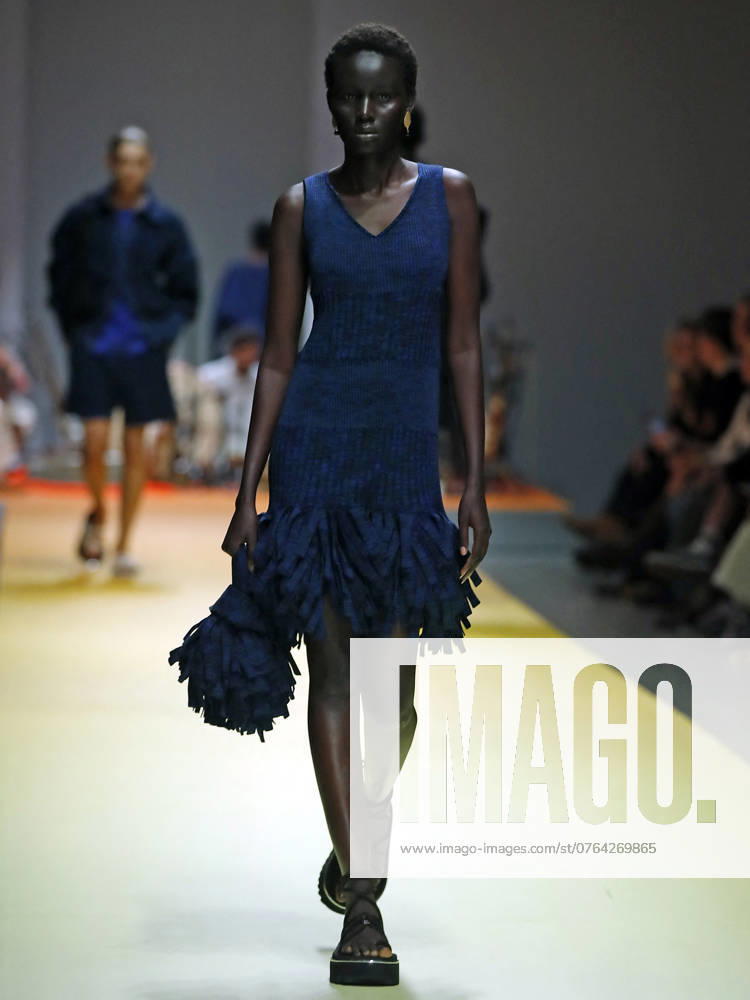 PFW - CFCL Runway A model walks the runway during the CFCL Womenswear Spring-Summer 2025 show as part of Paris Fashion Week on September 23, 2024 in Paris, France. Photo by Alain-Gil Gonzalez ABACAPRESS.COM Paris France