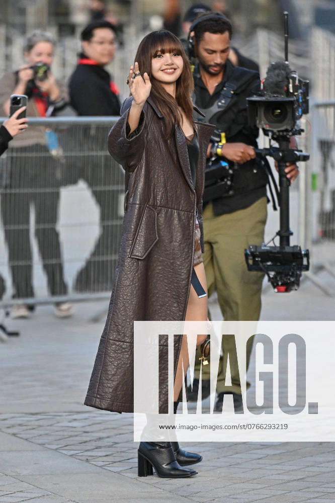 PFW Louis Vuitton Outside Arrivals Lisa arriving at Louis Vuitton show during Paris Fashion Week in Paris, France on October 1, 2024. Photo by Julien Reynaud APS-Medias ABACAPRESS.COM Paris France