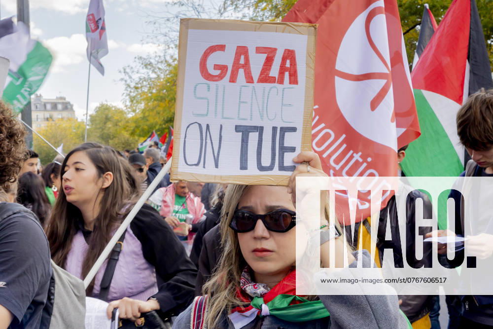 Paris, France October 5, 2024 - Demonstration organized by the Association France Palestine SolidaritÃ (AFPS) to denounce Israel s war in Gaza and Lebanon. Pro-Palestinian demonstrators are participating in national marches across EMEA to mark the start of Israel s war in Gaza after the Hamas attacks of October 7th 2023. They are calling for a ceasefire in the Middle East and an end to the supply of arms to Israel GUERRE, MANIFESTATION PRO PALESTINIENNE, GAZA, PROCHE ORIENT, MOYEN ORIENT, MIDDLE EAST, LIBAN, CONFLIT, GEOPOLITIQUE, ISRAEL, MANIFESTANTS, ARABES, POLITIQUE, GOUVERNEMENT, DIASPORA, MOUVEMENT DE RESISTANCE, TERRITOIRES PALESTINIENS OCCUPES, MORTS, BOMBARDEMENTS