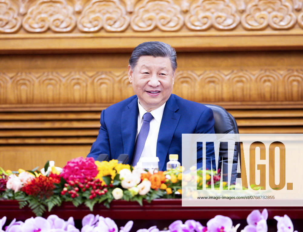 (241011) -- BEIJING, Oct. 11, 2024 -- Chinese President Xi Jinping meets with foreign guests attending the China International Friendship Conference and conference marking the 70th founding anniversary of the Chinese People s Association for Friendship with Foreign Countries at the Great Hall of the People in Beijing, capital of China, Oct. 11, 2024. ) CHINA-BEIJING-XI JINPING-CHINA INTERNATIONAL FRIENDSHIP CONFERENCE-FOREIGN GUESTS-MEETING (CN) HuangxJingwen