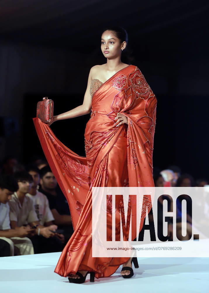 (241012) -- COLOMBO, Oct. 12, 2024 -- A model presents a creation during the Youth Fashion Show in Colombo, Sri Lanka, on Oct. 11, 2024. (Photo by Xinhua) SRI LANKA-COLOMBO-YOUTH FASHION SHOW AjithxPerera
