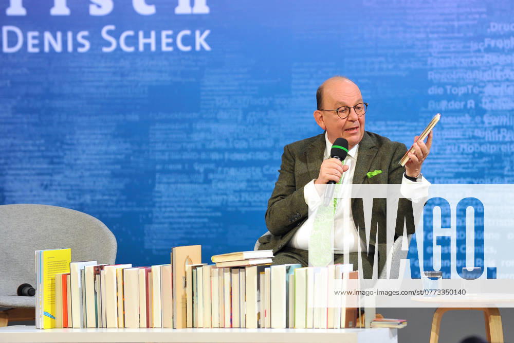 Frankfurt Book Fair 2024 Literary critic Denis Scheck on 17 10 2024 at the Frankfurt Book Fair 20241017MWI010074