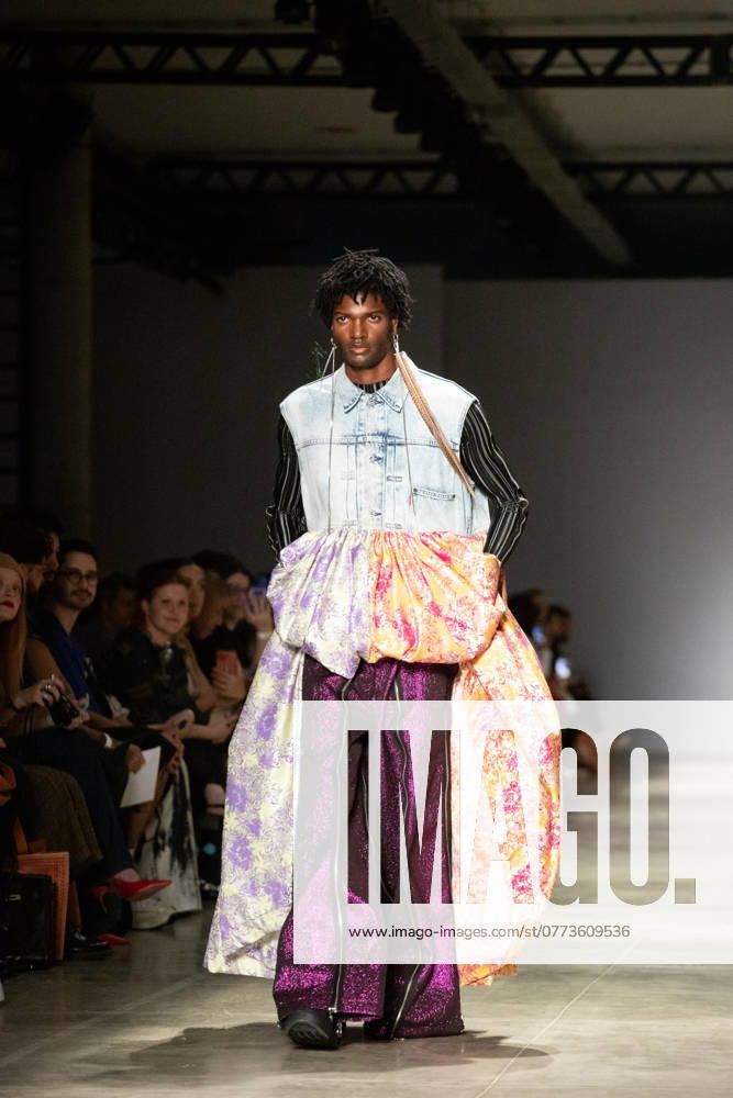 SÃO PAULO, SP - 16.10.2024: SPFW N58 - Martins brand fashion show on Wednesday night (16) during SPFW N58, held at the Brazilian Cultures Pavilion (PACUBRA), in Ibirapuera Park in São Paulo, SP. x2635608x RodileixMorais