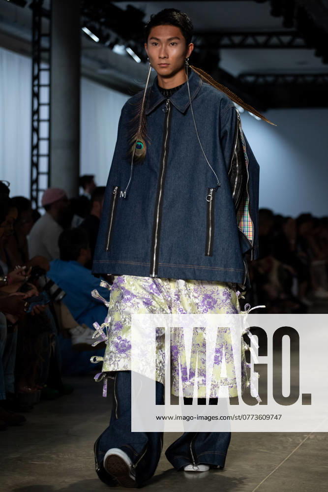 SÃO PAULO, SP - 16.10.2024: SPFW N58 - Martins brand fashion show on Wednesday night (16) during SPFW N58, held at the Brazilian Cultures Pavilion (PACUBRA), in Ibirapuera Park in São Paulo, SP. x2635617x RodileixMorais