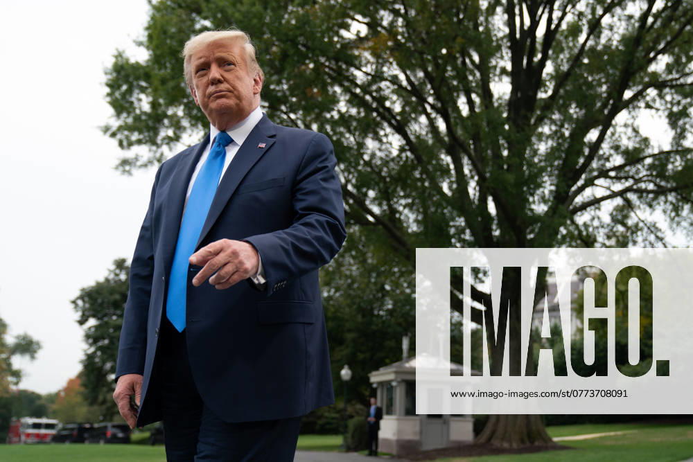 President Donald Trump Speaks to Members of the Media United States President Donald J. Trump speaks to members of the media on the South Lawn of the White House before boarding Marine One in Washington, D.C., U.S., on Thursday, September 24, 2020. Photographer: Erin Scott Bloomberg Credit: Erin Scott Pool via CNP AdMedia Washington District of Columbia United States of America