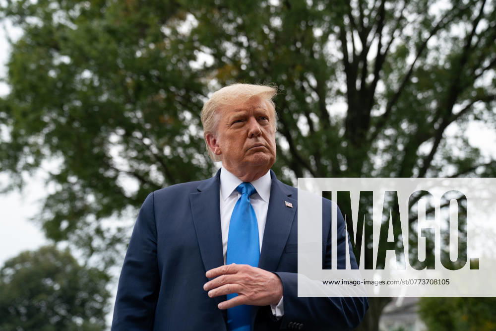President Donald Trump Speaks to Members of the Media United States President Donald J. Trump speaks to members of the media on the South Lawn of the White House before boarding Marine One in Washington, D.C., U.S., on Thursday, September 24, 2020. Photographer: Erin Scott Bloomberg Credit: Erin Scott Pool via CNP AdMedia Washington District of Columbia United States of America
