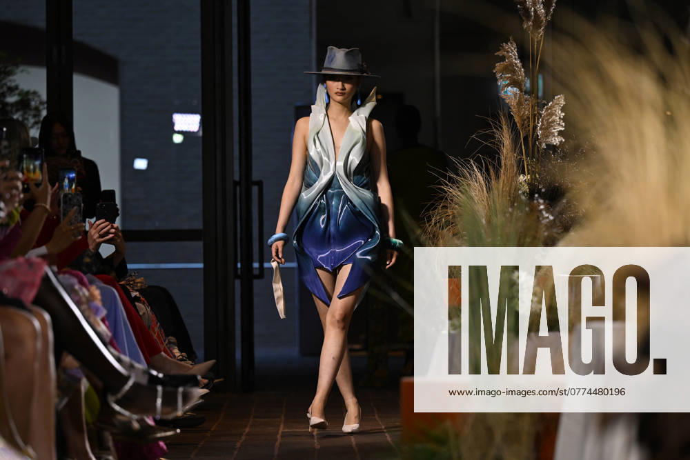 MELBOURNE FASHION WEEK PREVIEW, A model walks the runway during a Melbourne Fashion Week media preview in Melbourne, Monday, October 21, 2024. ( NO ARCHIVING, , NO USE IN BOOKS WITHOUT CONSENT Melbourne Victoria Australia