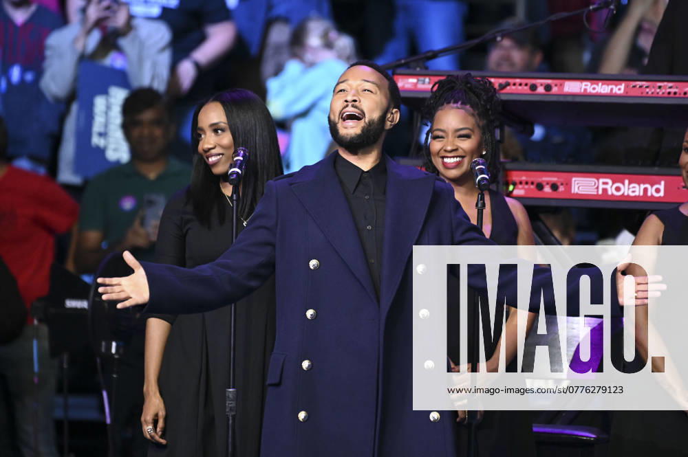 JOHN LEGEND performing at the GOTV campaign for Kamala Harris and Tim Walz in Philadelphia PA Philadelphia United States - ZUMArf1_ 20241028_zaf_rf1_001