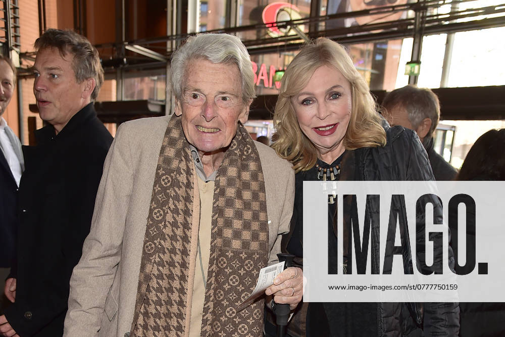 JUBILEE 100 years Theater am KUDAMM Klaus Bresser with his wife Evelyn Bresser Arrival at the anniversary celebration GEKOMMEN, UM ZU BLEIBEN at the Theater am Potsdamer Platz 100 years Komoedie am Kurfuerstendamm Berlin, on 03 11 2024 Photopress Mueller