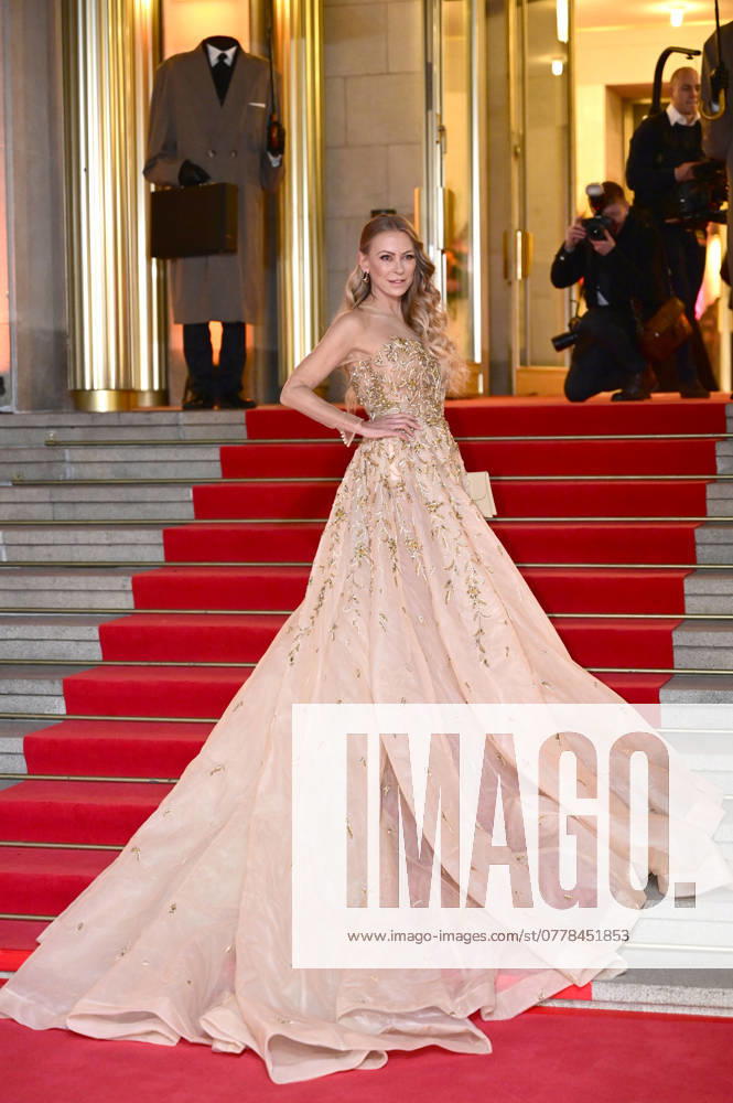 Jenny Elvers at the 29 Leipzig Opera Ball 2024 at the Leipzig Opera Leipzig, 08 11 2024 Foto:xM.xWehnertx xFuturexImagex opernball_4325
