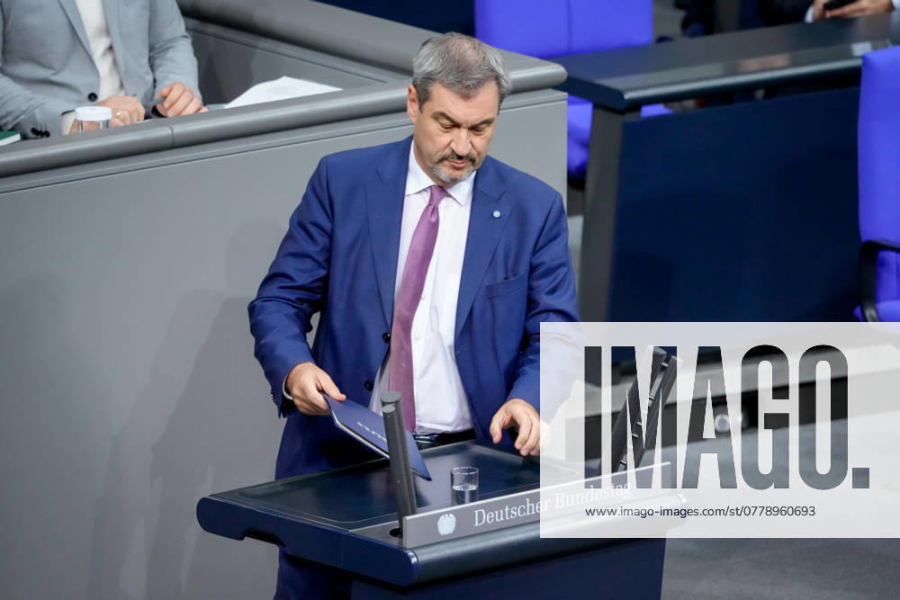German Bundestag, 199 plenary session Markus Soeder CSU on his way to the lectern for his speech on the government statement on the current situation of the Federal Chancellor at the 199 session of the German Bundestag in Berlin, 13 11 2024 Berlin Berlin Germany