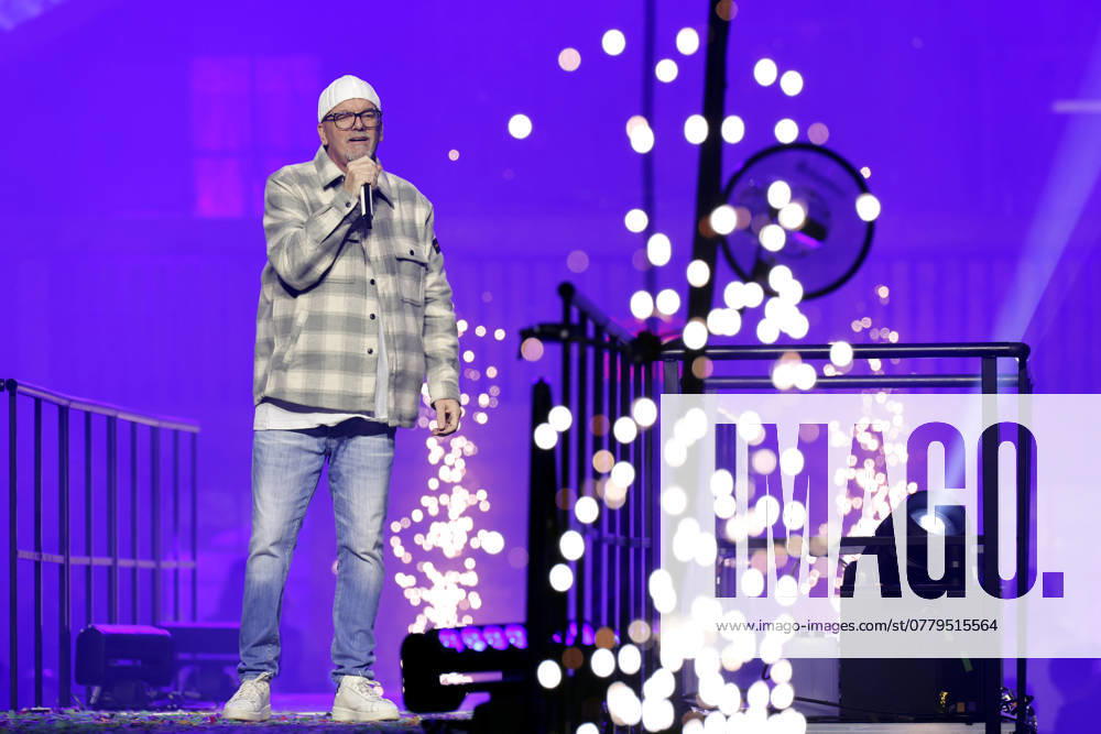 Pop singer DJ Ötzi at the party hit event Mountain Mania, the biggest apres ski party since the invention of winter in the Lanxess Arena Cologne, 08 11 2024 NRW Germany