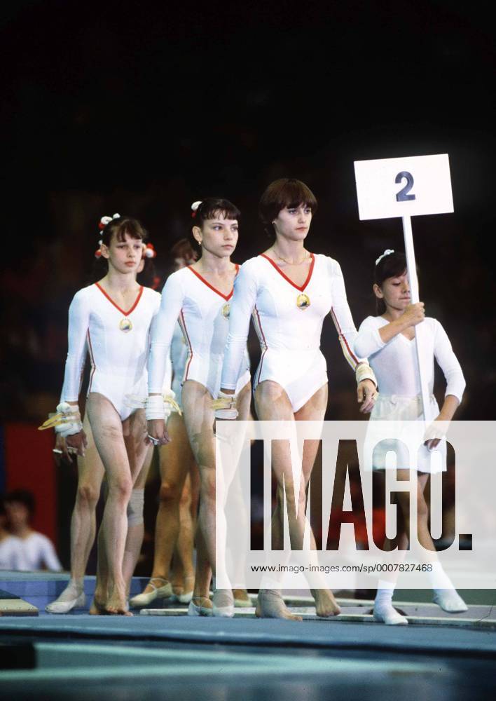 Nadia Comaneci (Romania) Floor exercise. 25 07 1980 1980 Moscow Olympics Gymnastics o0 Turnen Geräteturnen