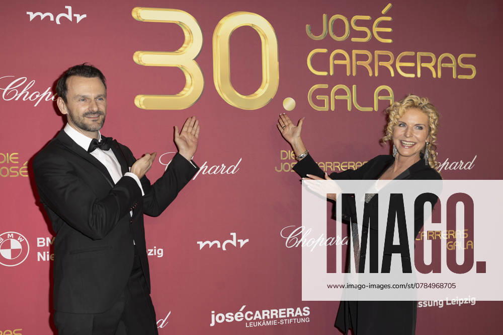 Victoria Herrmann with husband David Böthig at the 30 Josà Carreras Gala 2024 at Media City Leipzig Leipzig, 12 12 2024 Foto:xM.xKremerx xFuturexImagex carreras_4208
