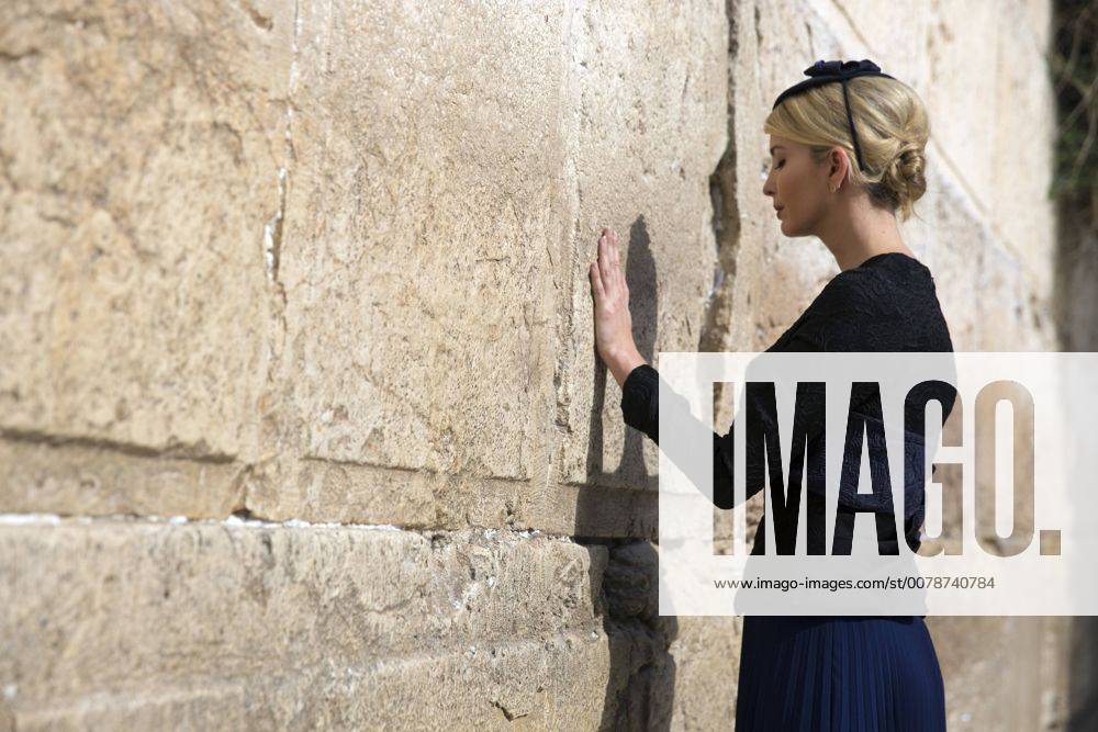 Ivanka Trump, daughter of US President Donald Trump, visits the Western Wall , the most sacred holy site for Jews, in the Old City of Jerusalem on May 22, 2017. Trump arrived in Israel today from Saudi Arabia ,where he will attempt to revive the stalled Israeli-Palestinain peace process during his visit to Jerusalem and the West Bank. JERX20170522221 HEIDIxLEVINE