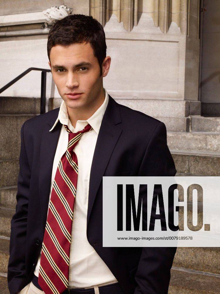 Gossip Girl Pictured: Penn Badgley as Dan Photo Credit: Andrew Eccles The CW © 2007 The CW Network, LLC. All Rights Reserved. Los Angeles CA