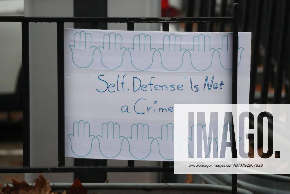 A self-defense sign outside the courtroom before the Jury found Nima Momeni guilty for 2nd Degree Murder in his trial he was charged with murdering Tech executive Bob Lee, in San Francisco, California. Bob Lee, who created the mobile payment service Cash App, was murdered in the cityÃ¢â‚¬â ¢s downtown Rincon Hill neighborhood on April 4, 2023. San Francisco USA - ZUMAm117 20241217_zaf_m117_026